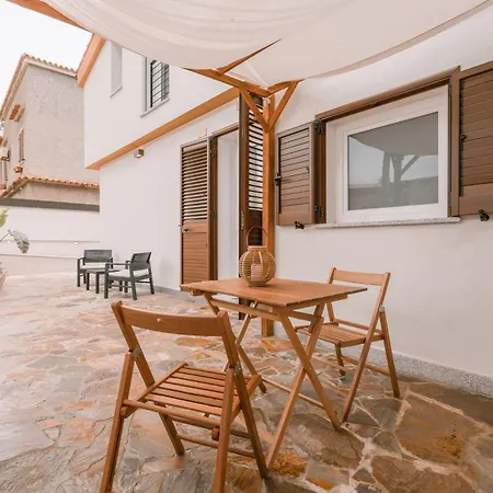 Domus Lucia 1 Apartman Santa Lucia
