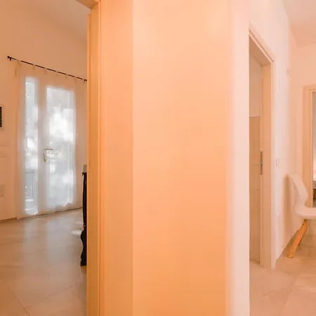 Apartment Domus Lucia 1
