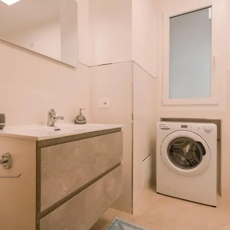 Domus Lucia 1 Apartment *
