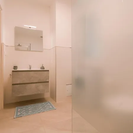 Domus Lucia 1 Apartment