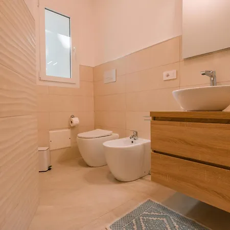 Domus Lucia 1 Apartment *