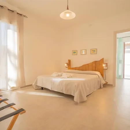 Domus Lucia 1 *