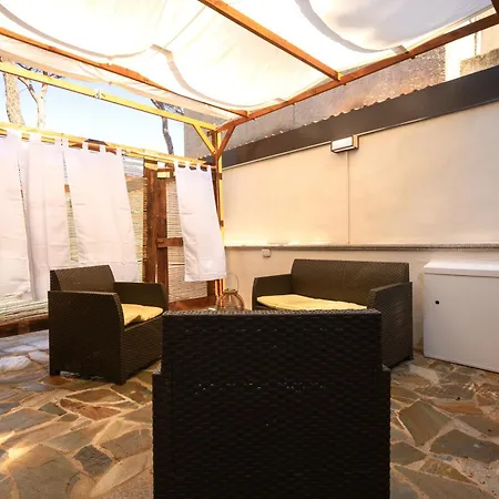 Domus Lucia Apartment